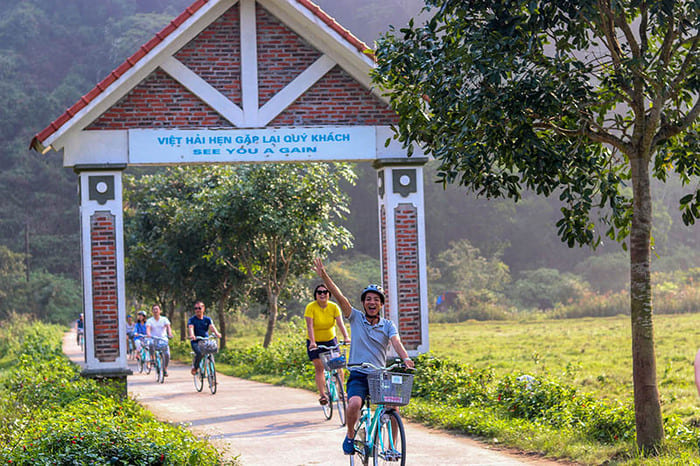 villagio-di-viet-hai-con-bicicletta