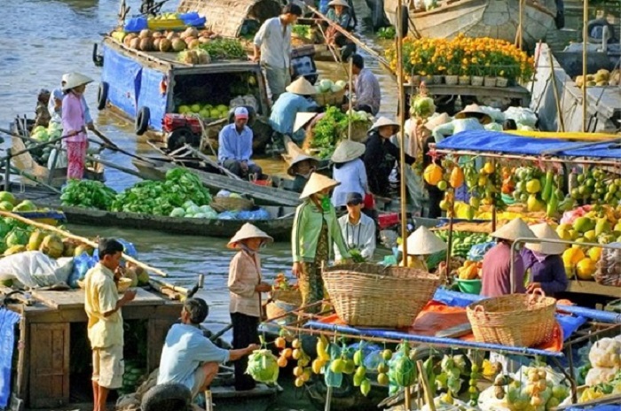 Mercato galleggiante di Phong Dien Can Tho Vietnam