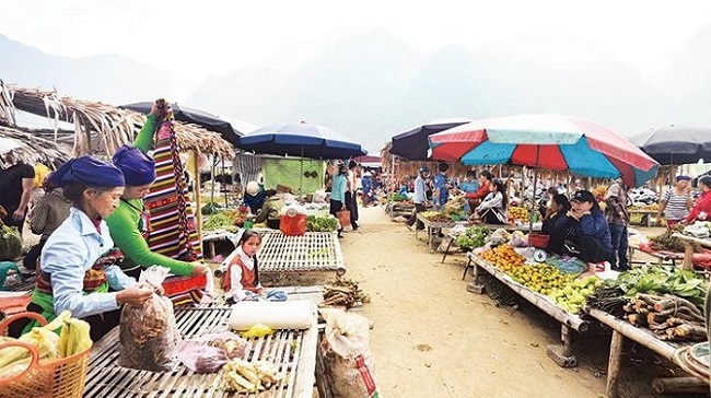 mercato-pho-doan-puluong-vietnam