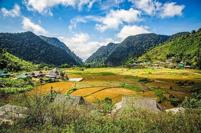 son-ba-muoi-villaggio-pu-luong-vietnam