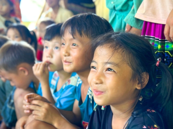 La-gioia-brilla-negli-occhi-dei-bambini-Horizon-Vietnam-Travel