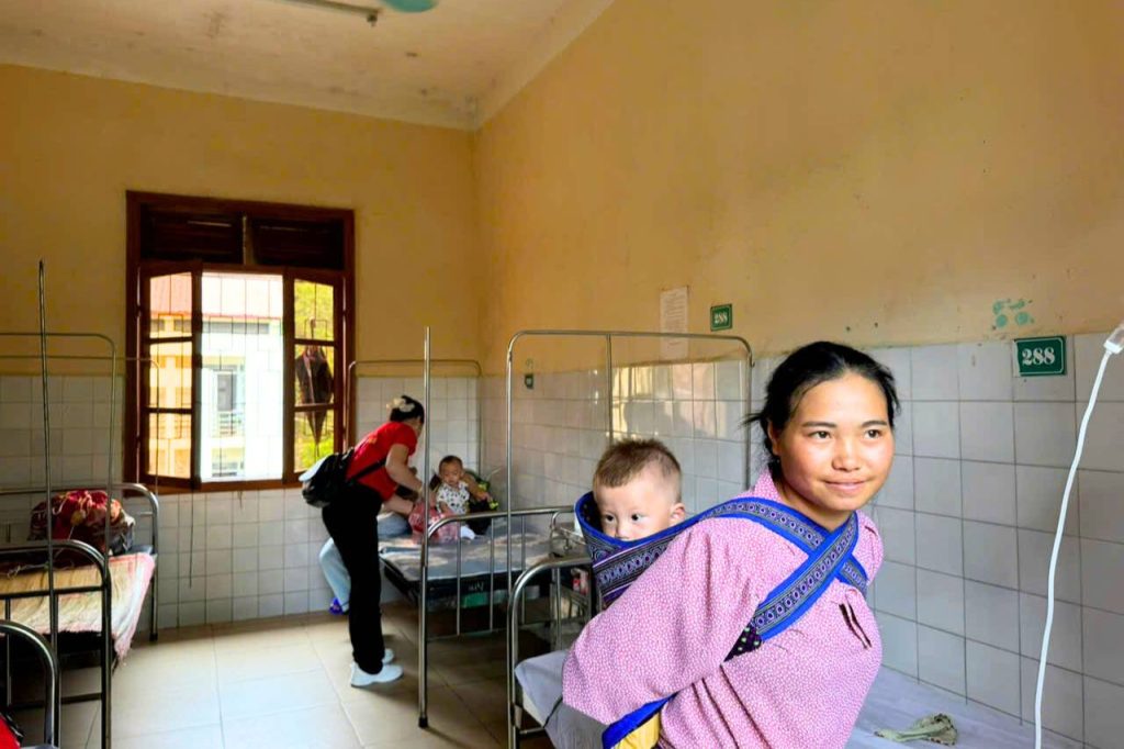 Missione umanitaria dopo il tifone Yagi nella provincia di Lao Cai
