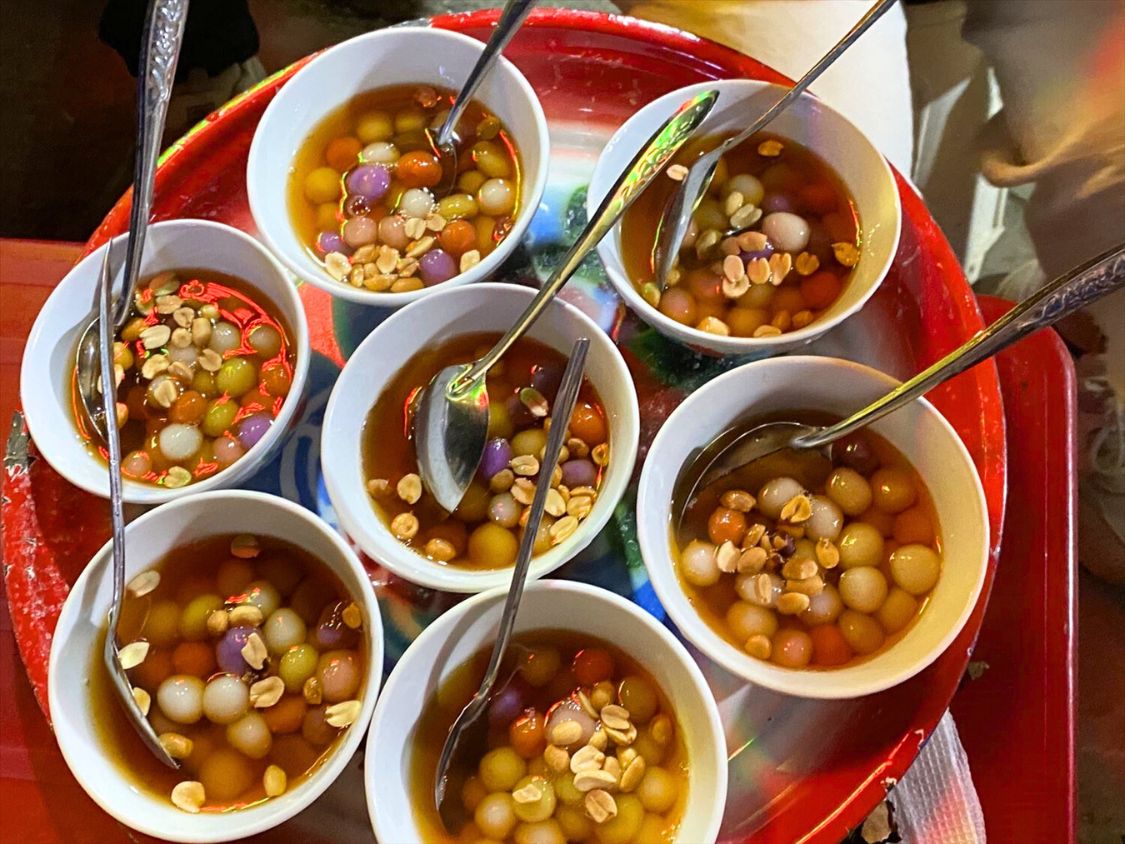 Thang Dên (Boules de riz gluant au sirop de gingembre)