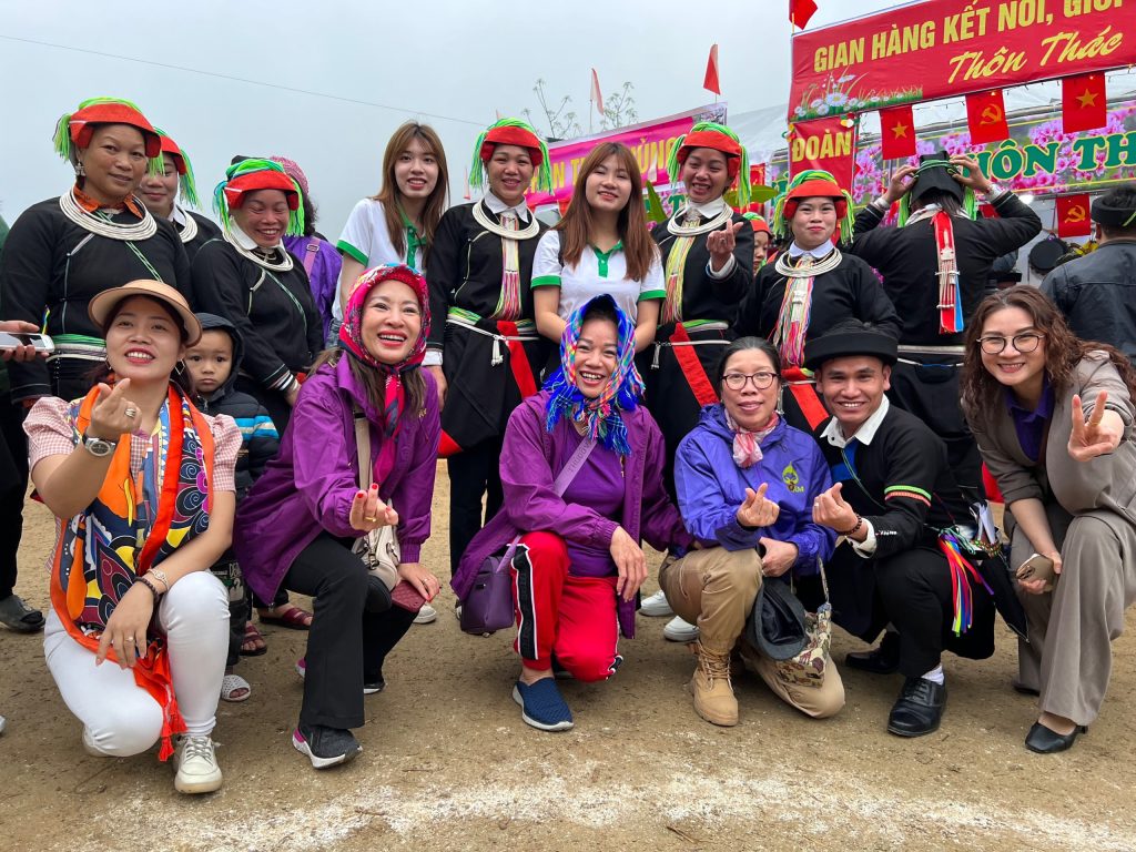 Inaugurazione del ponte in cemento Thac Tau, comune di Cao Bo, distretto di Vi Xuyen, Ha Giang