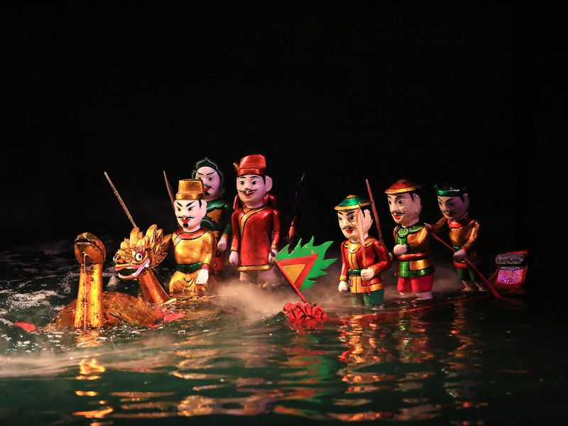 spettacolo delle marionette sull'acqua