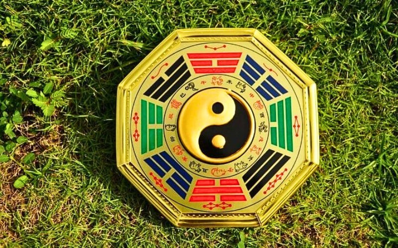 Lo-specchio -ottagonale- taoismo