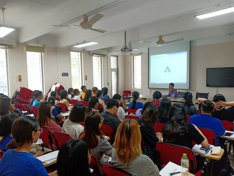 Un’interessante lezione sulla “Domanda nel turismo vietnamita” con l’esperto Ta Duy Bau – Direttore del tour operator HORIZON VIETNAM TRAVEL
