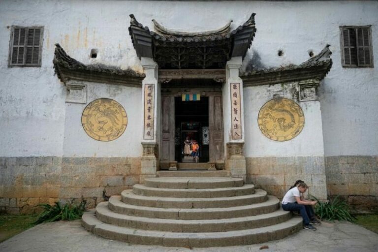 L'ingresso-palazzo-del-hmong